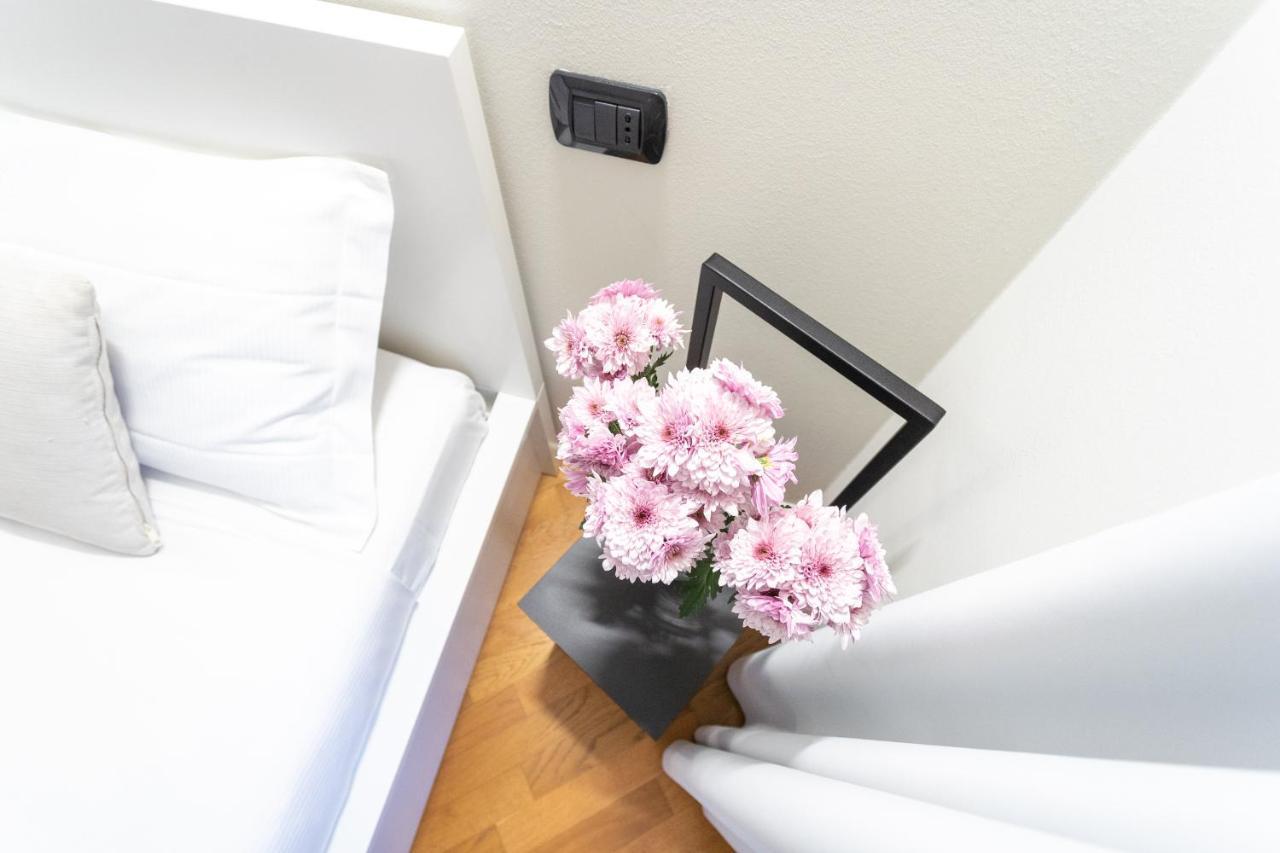 White Flat In Como City Center By Rent All Como Bagian luar foto
